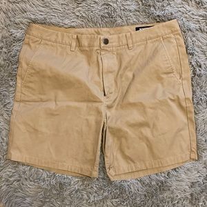 Bonobos Men’s khaki shorts 38